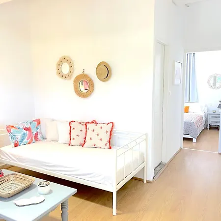 Lemon Tree House, Golden *