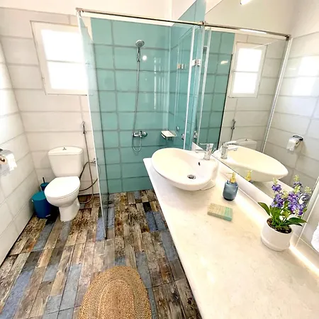 Lemon Tree House, Golden Χρυσή Ακτή