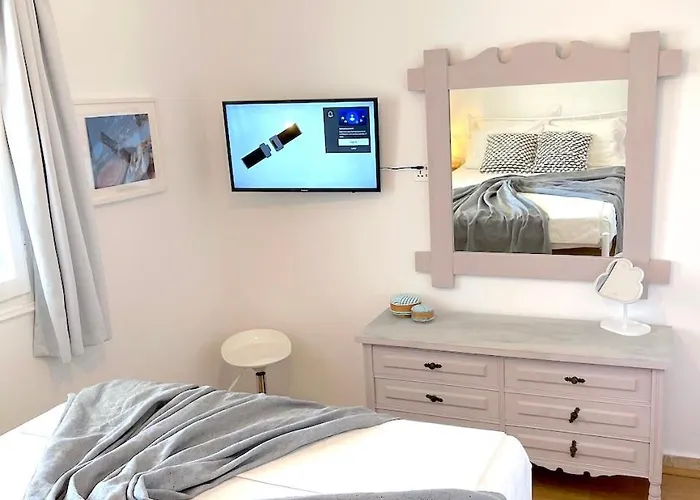 Lemon Tree House, Golden アパート *