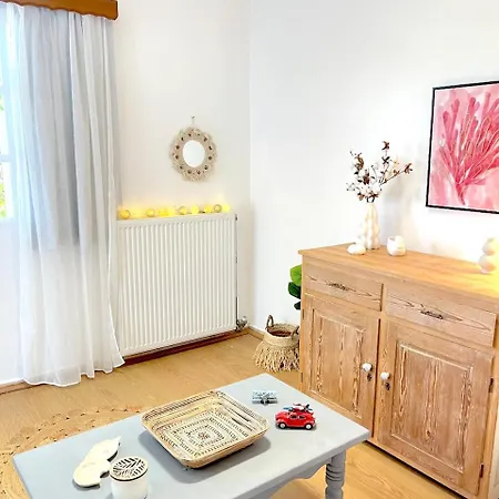 Apartment Lemon Tree House, Golden *